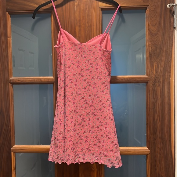 Pink floral mini babydoll dress with spaghetti straps - Picture 2 of 3